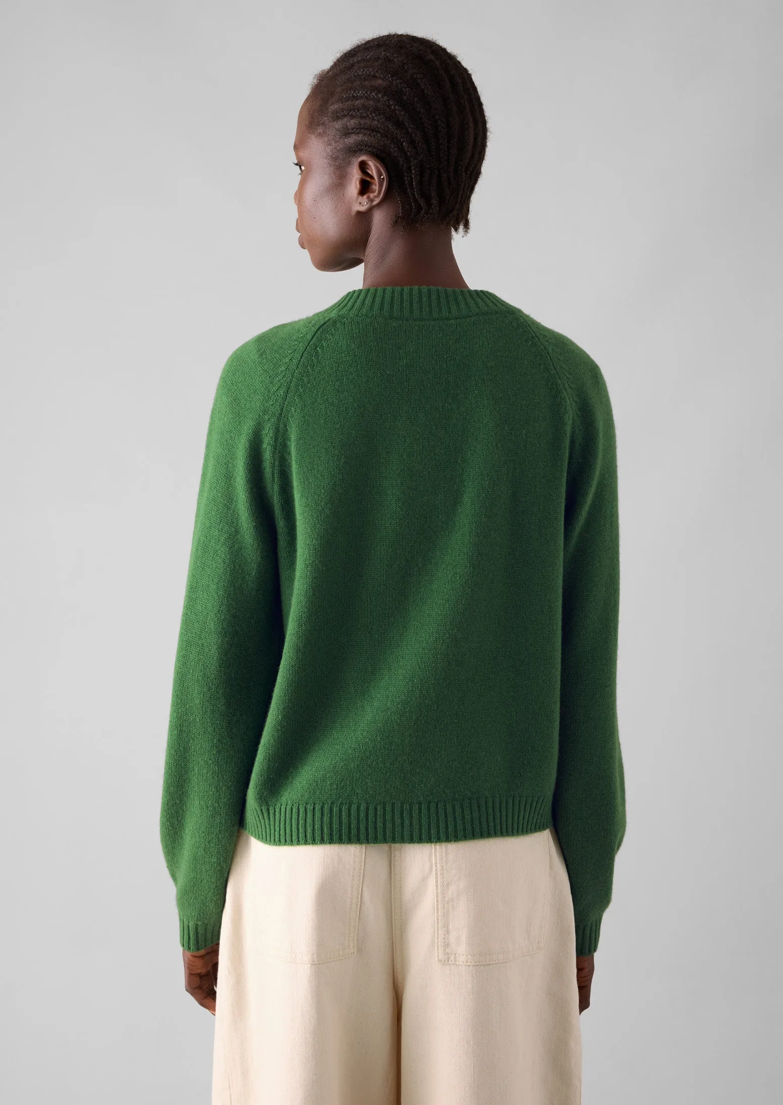 Luxurious Eden Wool Cashmere Raglan Cardigan in Elegant Mineral Green