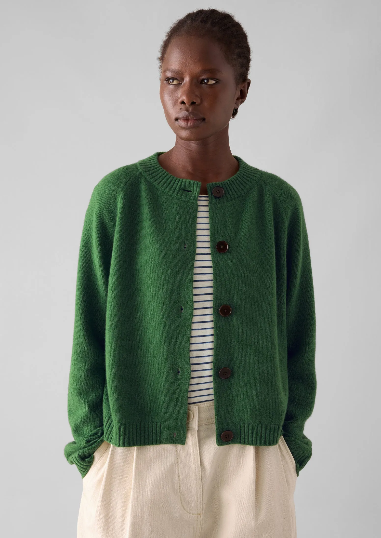 Luxurious Eden Wool Cashmere Raglan Cardigan in Elegant Mineral Green