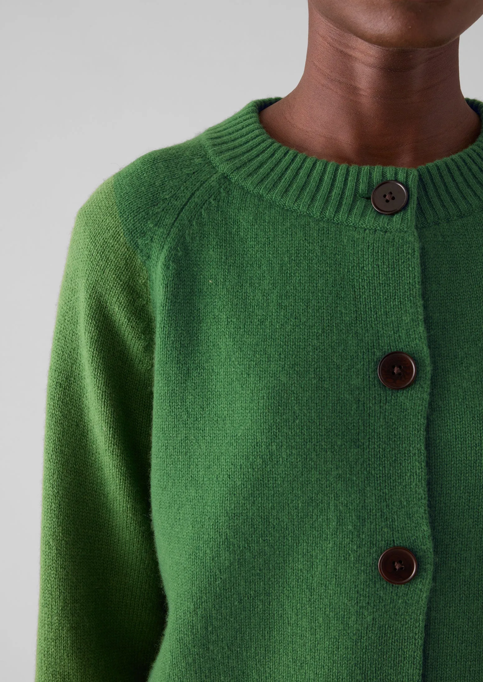 Luxurious Eden Wool Cashmere Raglan Cardigan in Elegant Mineral Green